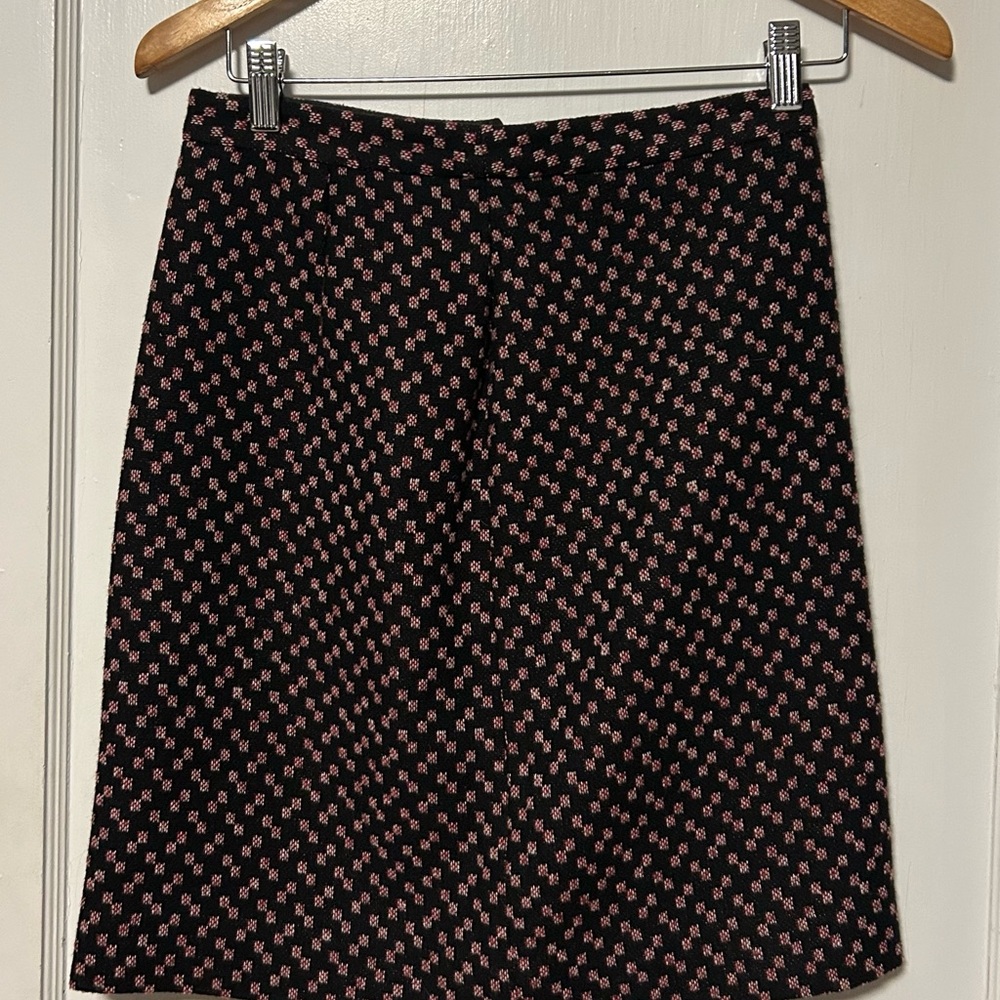 OLD NAVY COLLECTION SKIRT SIZE 1